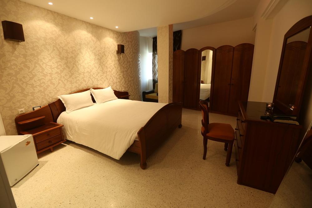 Hotel Ksar Dhiafa By Plaza Hotels & Resorts Sidi Bouzid Bagian luar foto