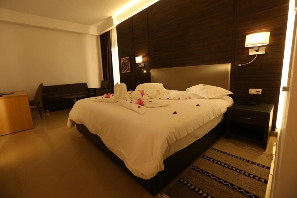 Hotel Ksar Dhiafa By Plaza Hotels & Resorts Sidi Bouzid Bagian luar foto